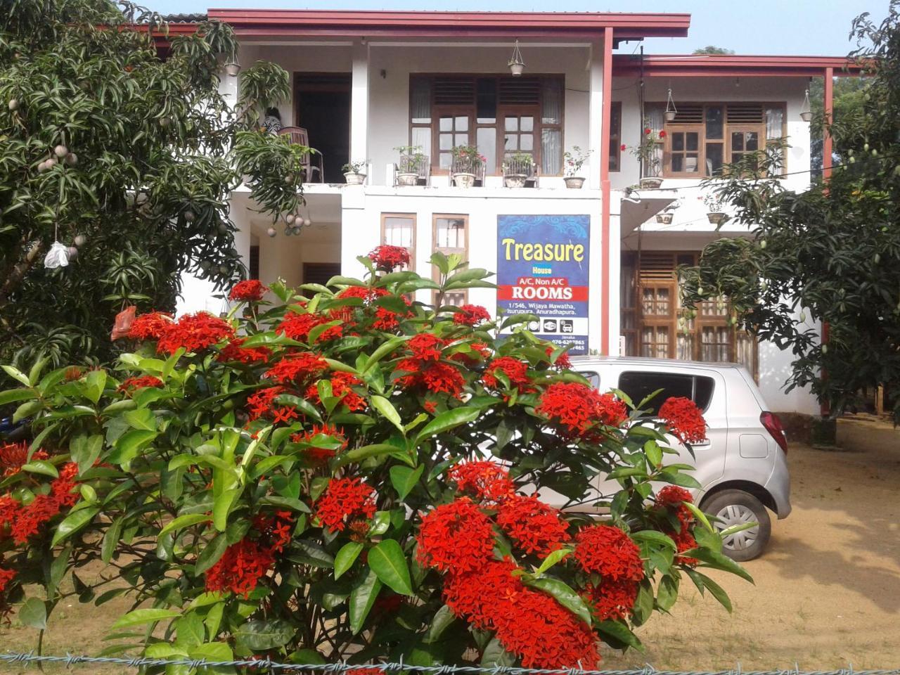 Treasure House Tourist Rest Hotel Anuradhapura Exterior photo